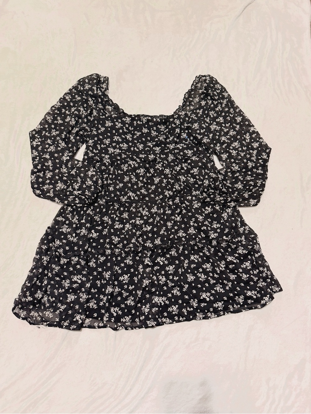 Trixxi Black and White Floral Tiered Long-Sleeve Dress